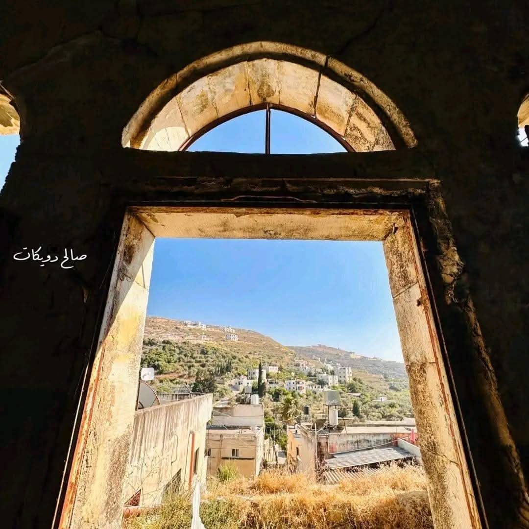 من قرية إجنسنيا شمال غرب نابلس   تصوير صالح دويكات